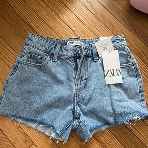 Zara mid rise short new with tags